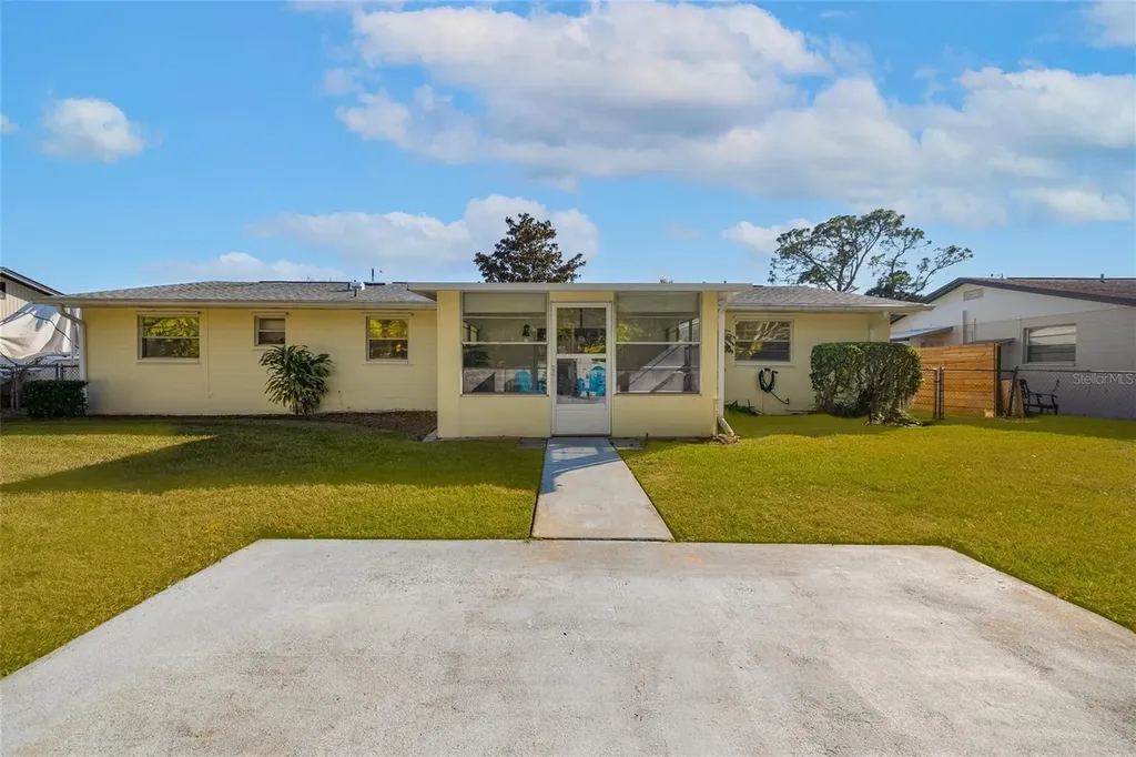 692 Gaslight Drive South Daytona FL 32119