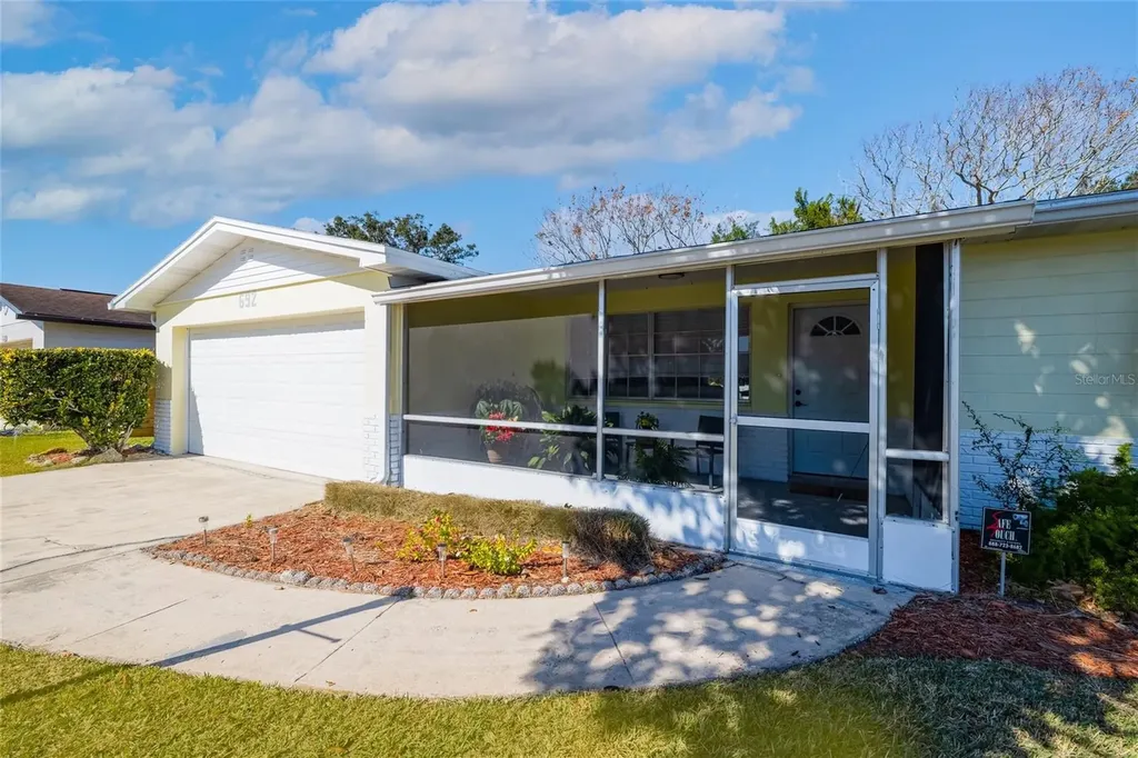 692 Gaslight Drive South Daytona FL 32119