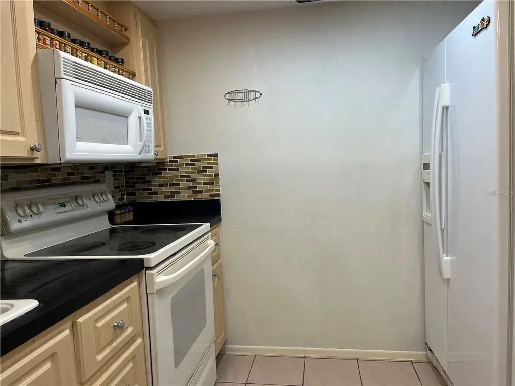 1310 SE 43rd Terrace Cape Coral FL 33904