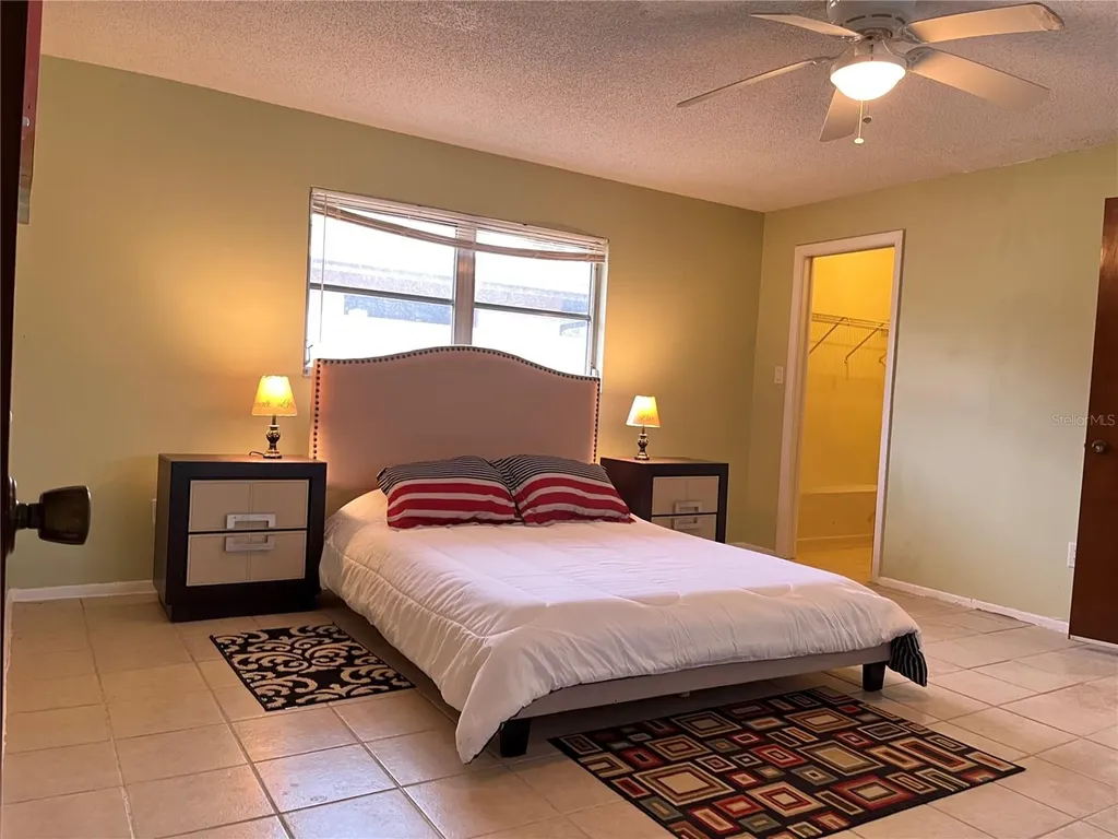 1310 SE 43rd Terrace Cape Coral FL 33904