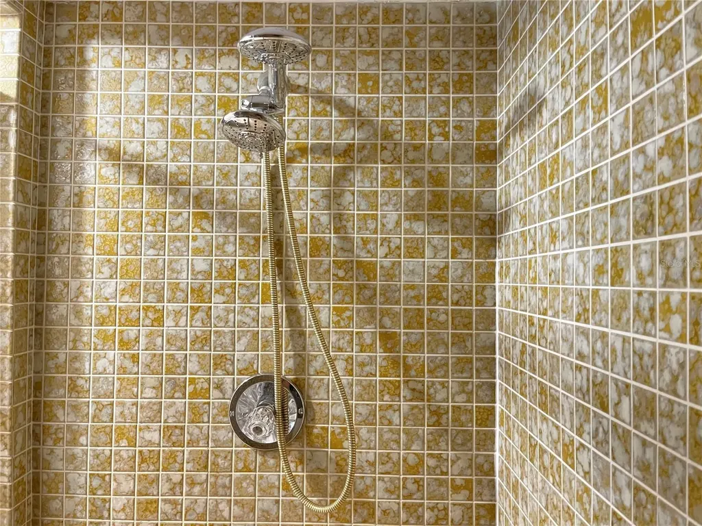 1310 SE 43rd Terrace Cape Coral FL 33904