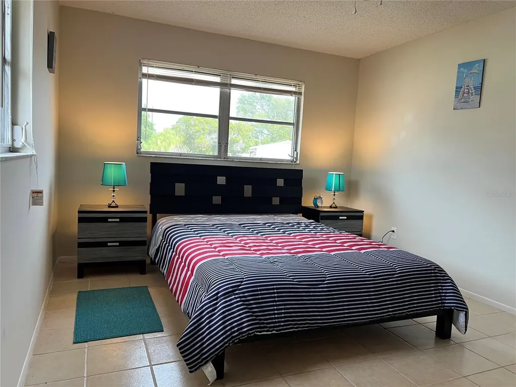 1310 SE 43rd Terrace Cape Coral FL 33904