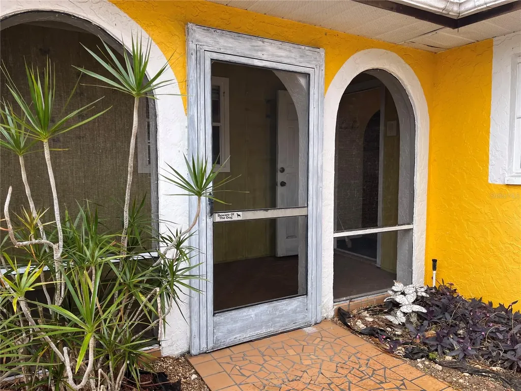 1310 SE 43rd Terrace Cape Coral FL 33904