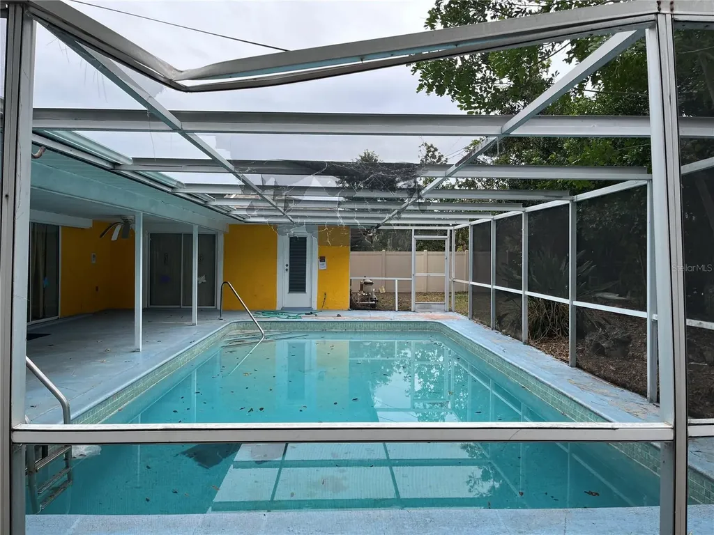 1310 SE 43rd Terrace Cape Coral FL 33904