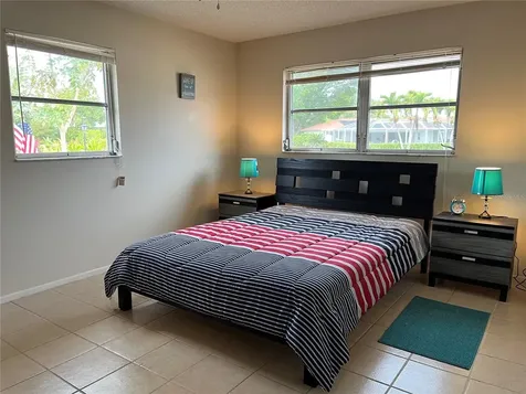 1310 SE 43rd Terrace Cape Coral FL 33904