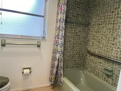 1310 SE 43rd Terrace Cape Coral FL 33904