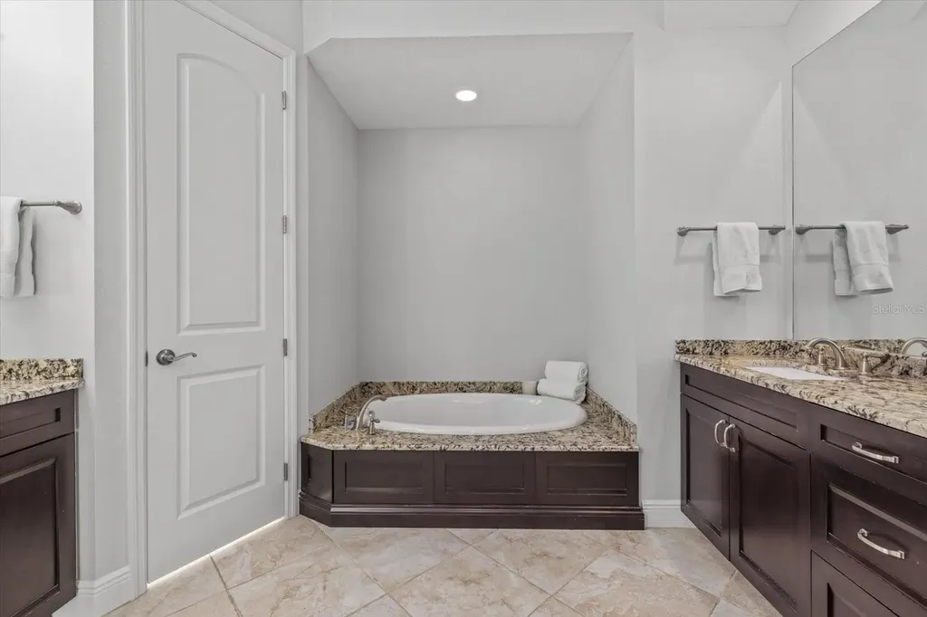 4727 Balboa Park Loop Bradenton FL 34211