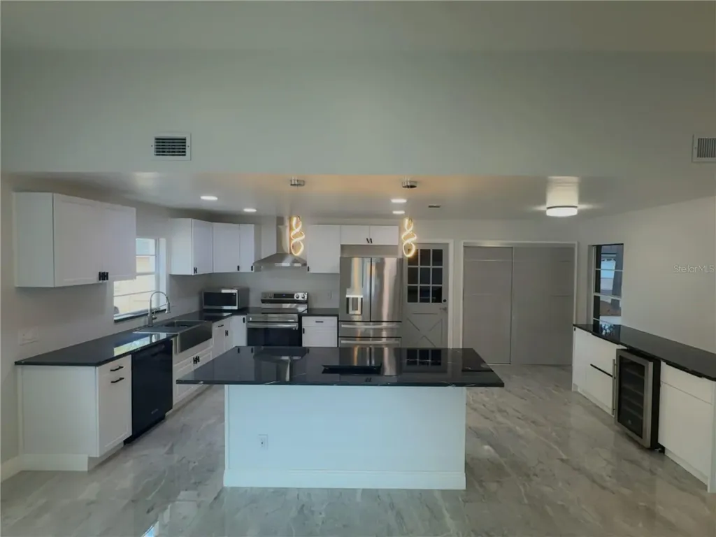 6728 Islander Lane Tampa FL 33615