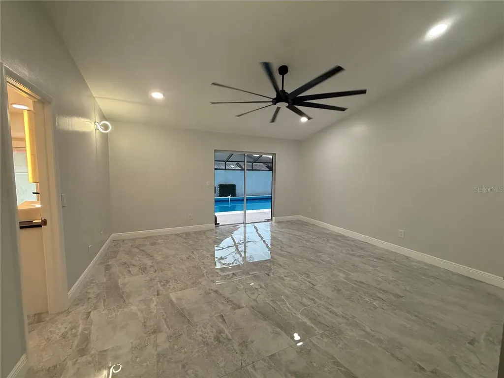 6728 Islander Lane Tampa FL 33615
