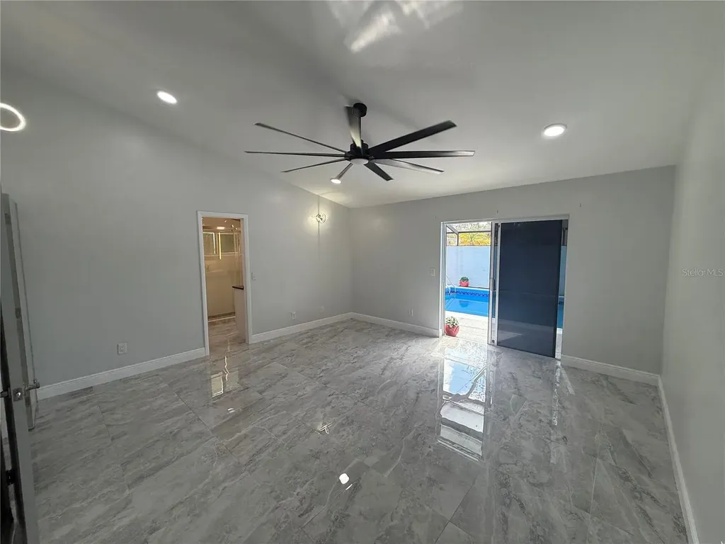 6728 Islander Lane Tampa FL 33615