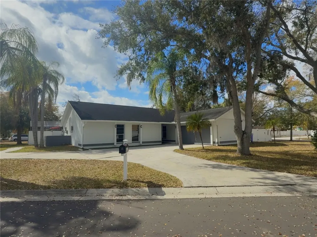 6728 Islander Lane Tampa FL 33615