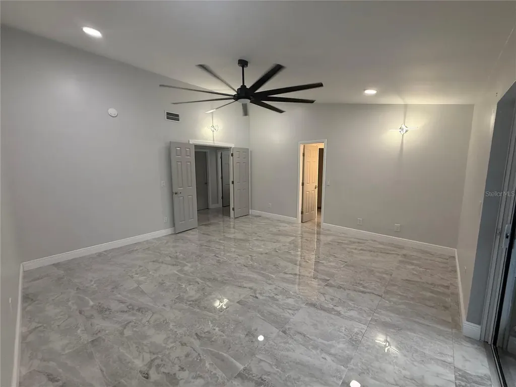 6728 Islander Lane Tampa FL 33615