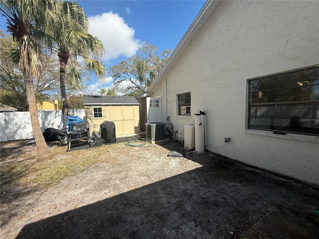 6728 Islander Lane Tampa FL 33615