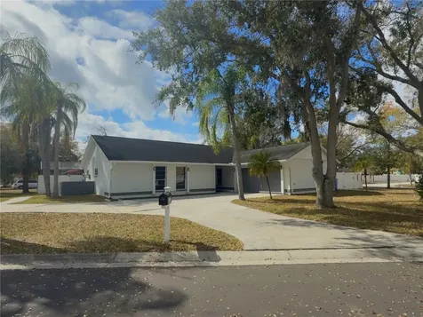 6728 Islander Lane Tampa FL 33615