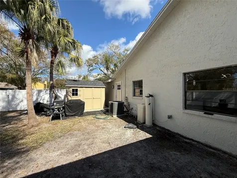 6728 Islander Lane Tampa FL 33615