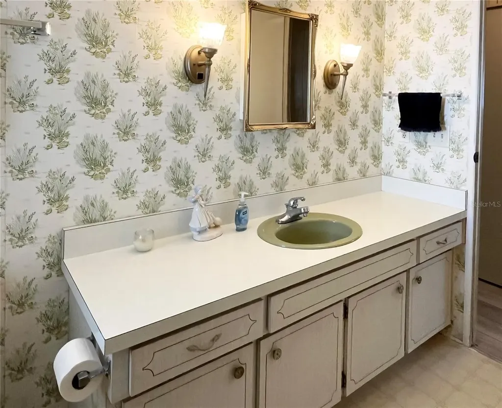 3232 Ash Terrace Sarasota FL 34237