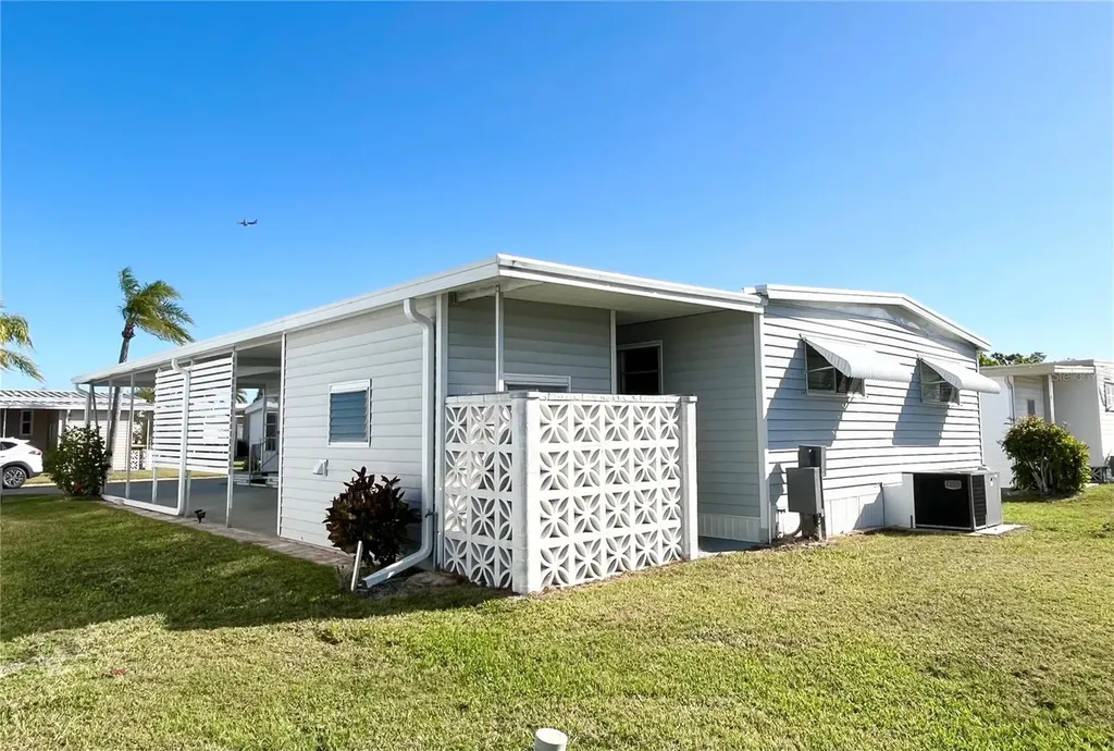 3232 Ash Terrace Sarasota FL 34237