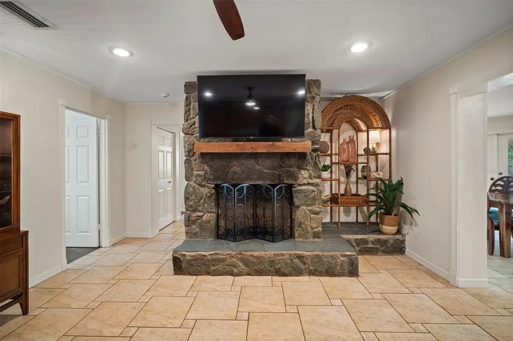 7202 18th Avenue NW Bradenton FL 34209