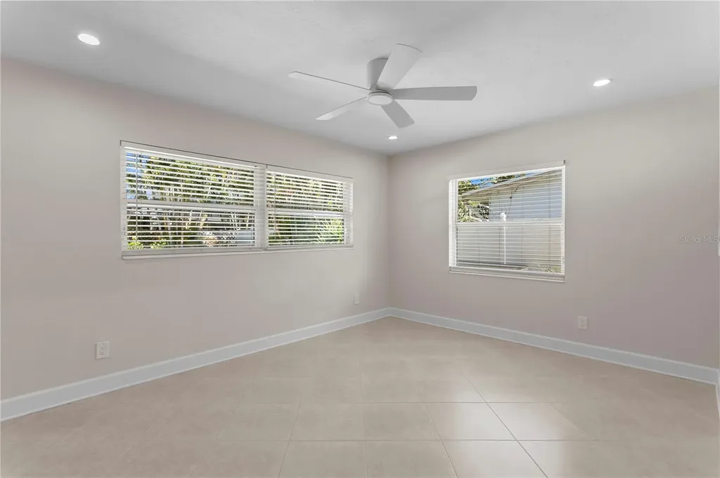 6604 Blue Heron Drive S St Petersburg FL 33707