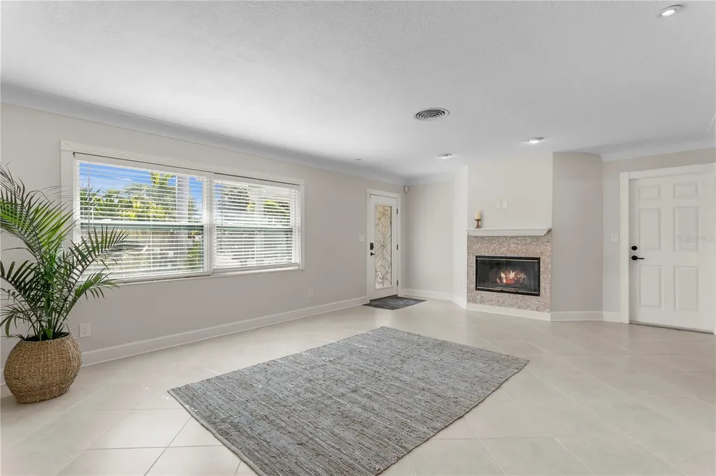 6604 Blue Heron Drive S St Petersburg FL 33707