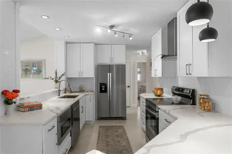 6604 Blue Heron Drive S St Petersburg FL 33707