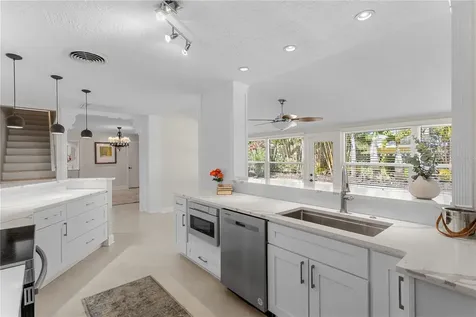 6604 Blue Heron Drive S St Petersburg FL 33707