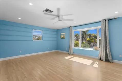 6604 Blue Heron Drive S St Petersburg FL 33707