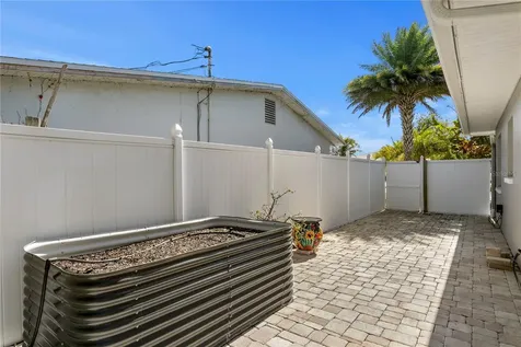 6604 Blue Heron Drive S St Petersburg FL 33707