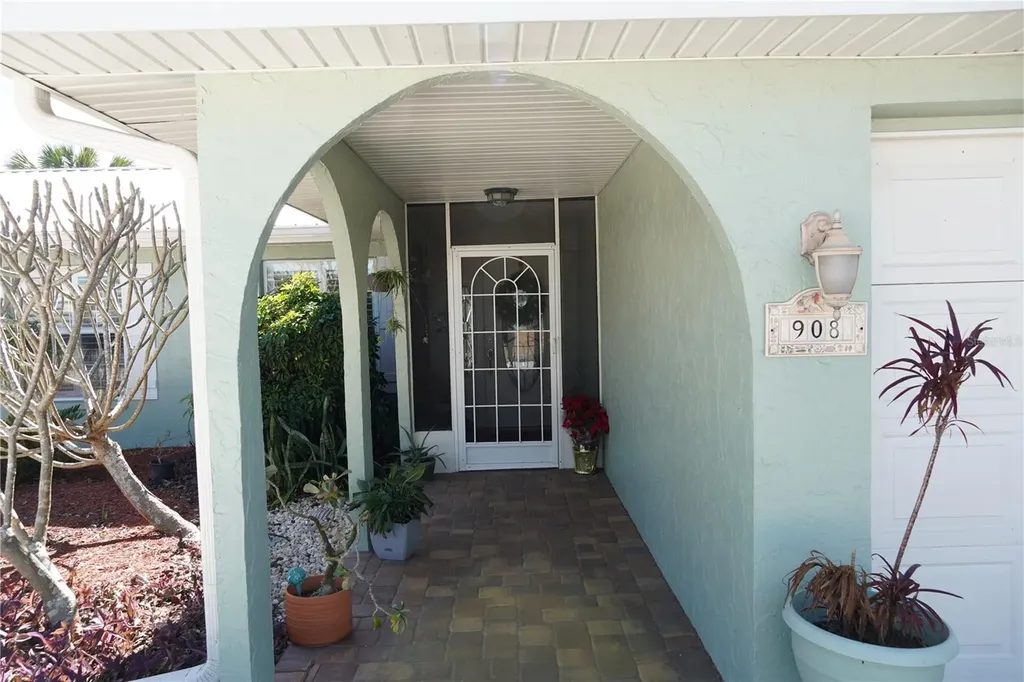 908 Sago Palm Way Apollo Beach FL 33572