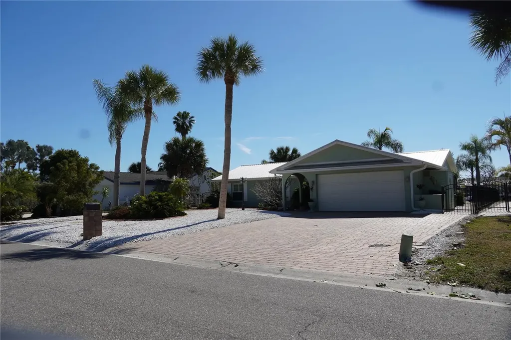 908 Sago Palm Way Apollo Beach FL 33572