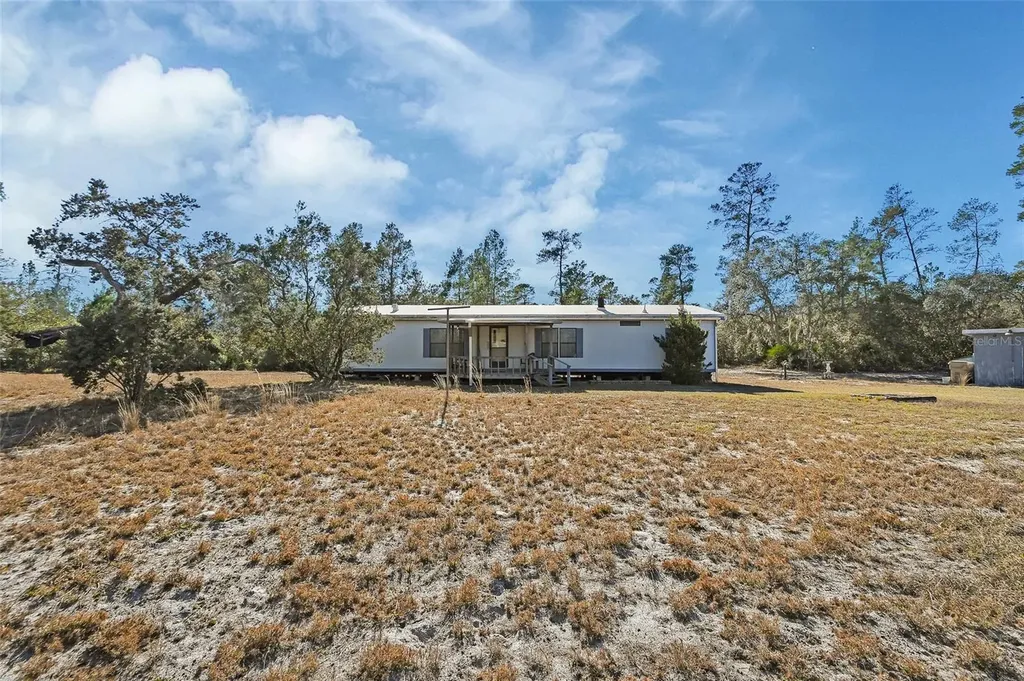 27130 Fishermans Road Paisley FL 32767