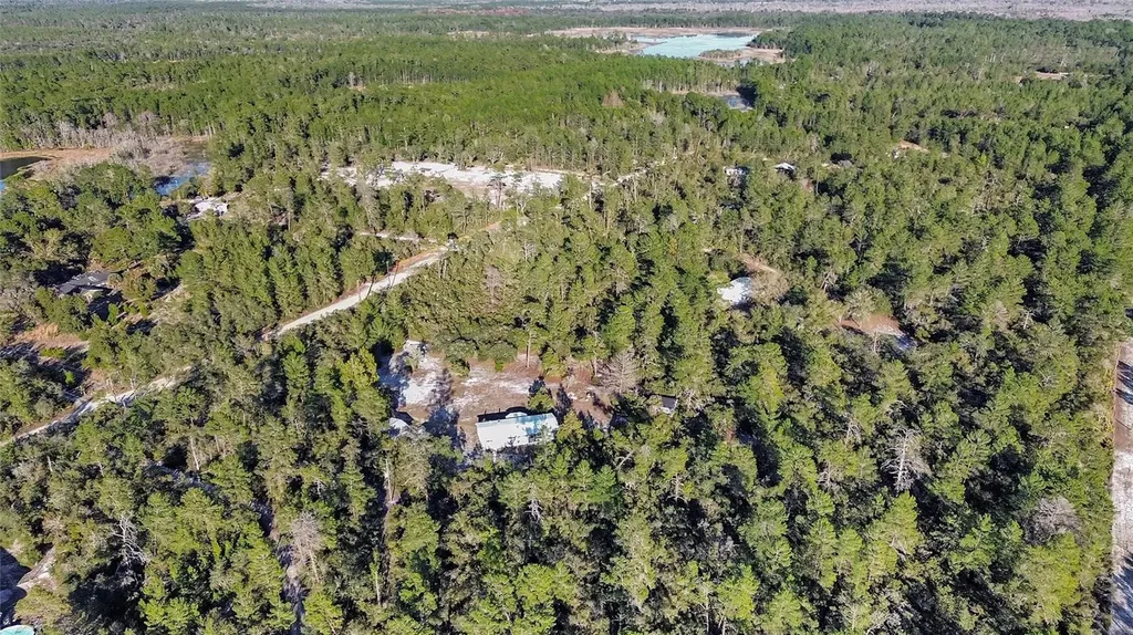 27130 Fishermans Road Paisley FL 32767