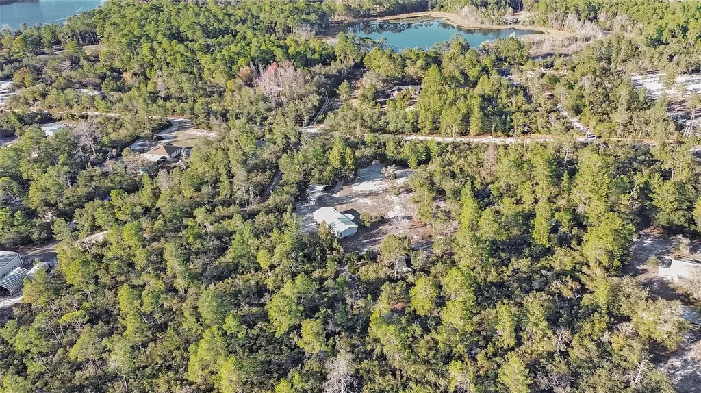 27130 Fishermans Road Paisley FL 32767