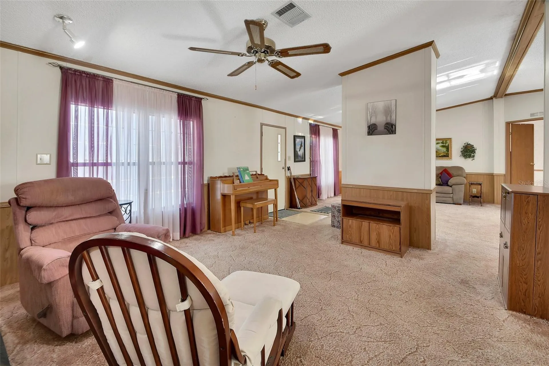 27130 Fishermans Road Paisley FL 32767