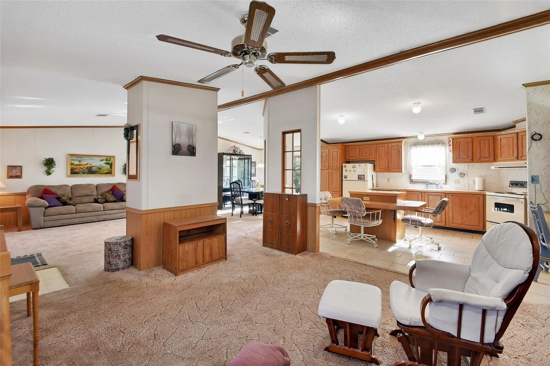 27130 Fishermans Road Paisley FL 32767
