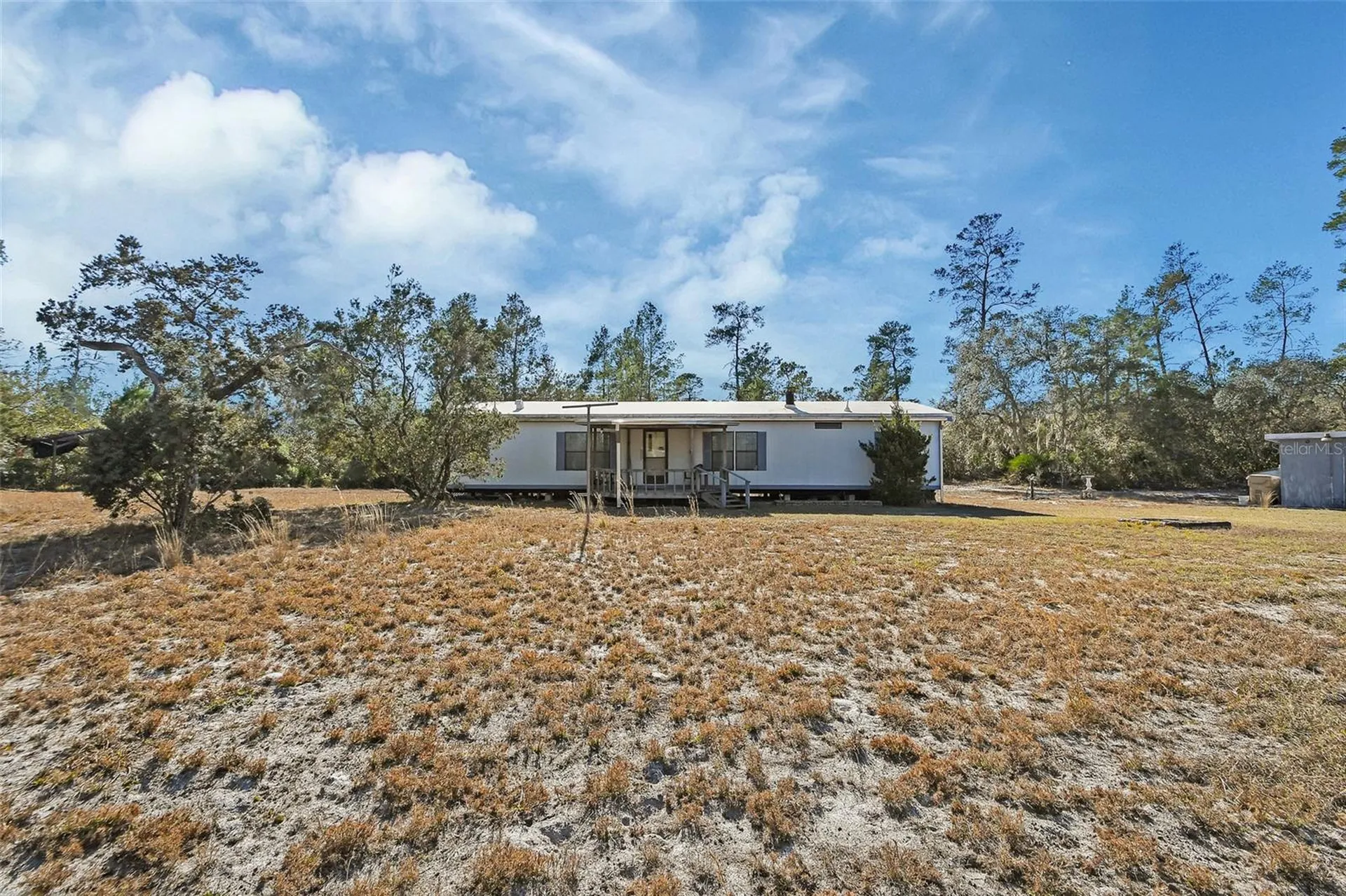 27130 Fishermans Road Paisley FL 32767