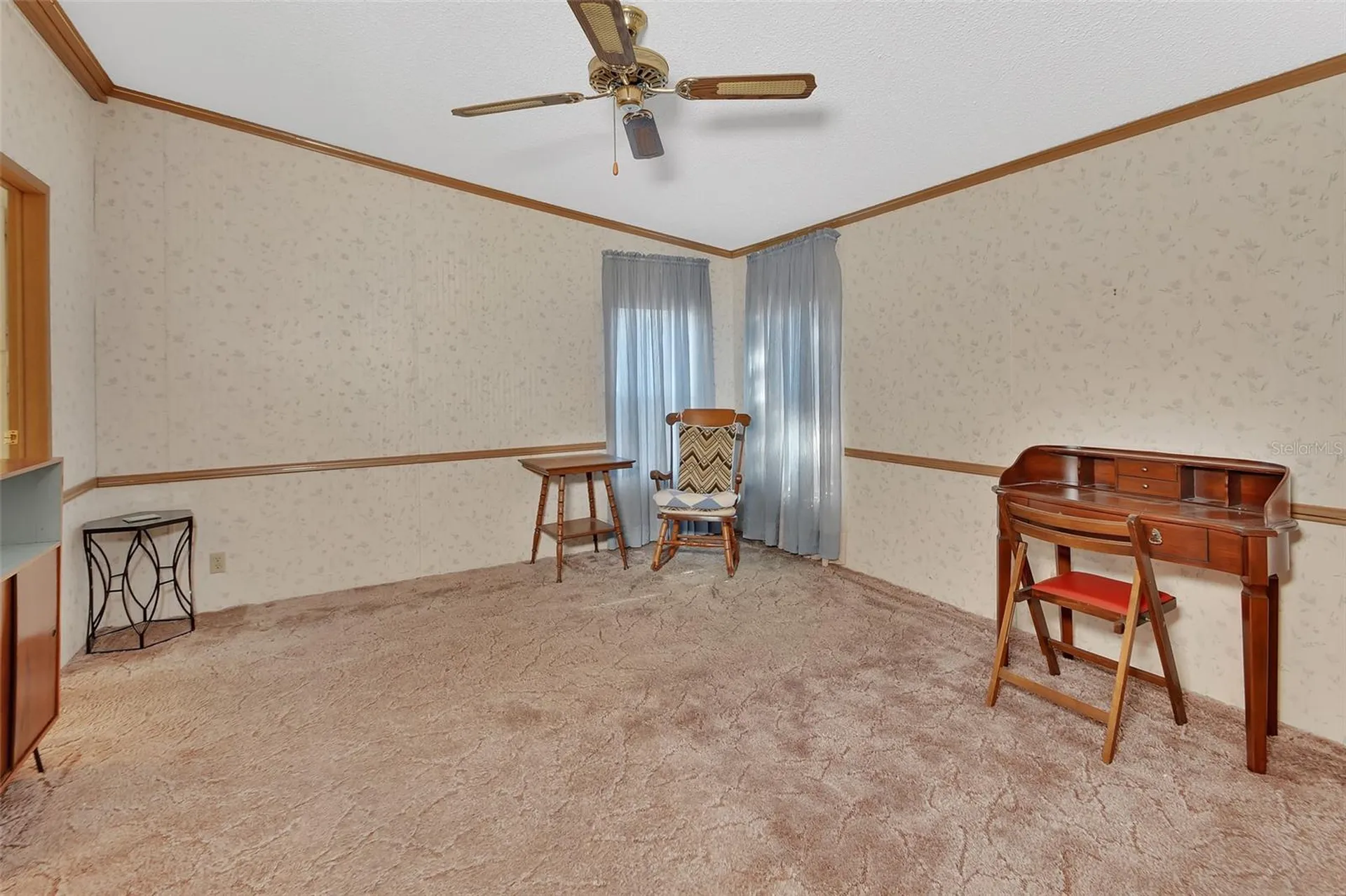 27130 Fishermans Road Paisley FL 32767