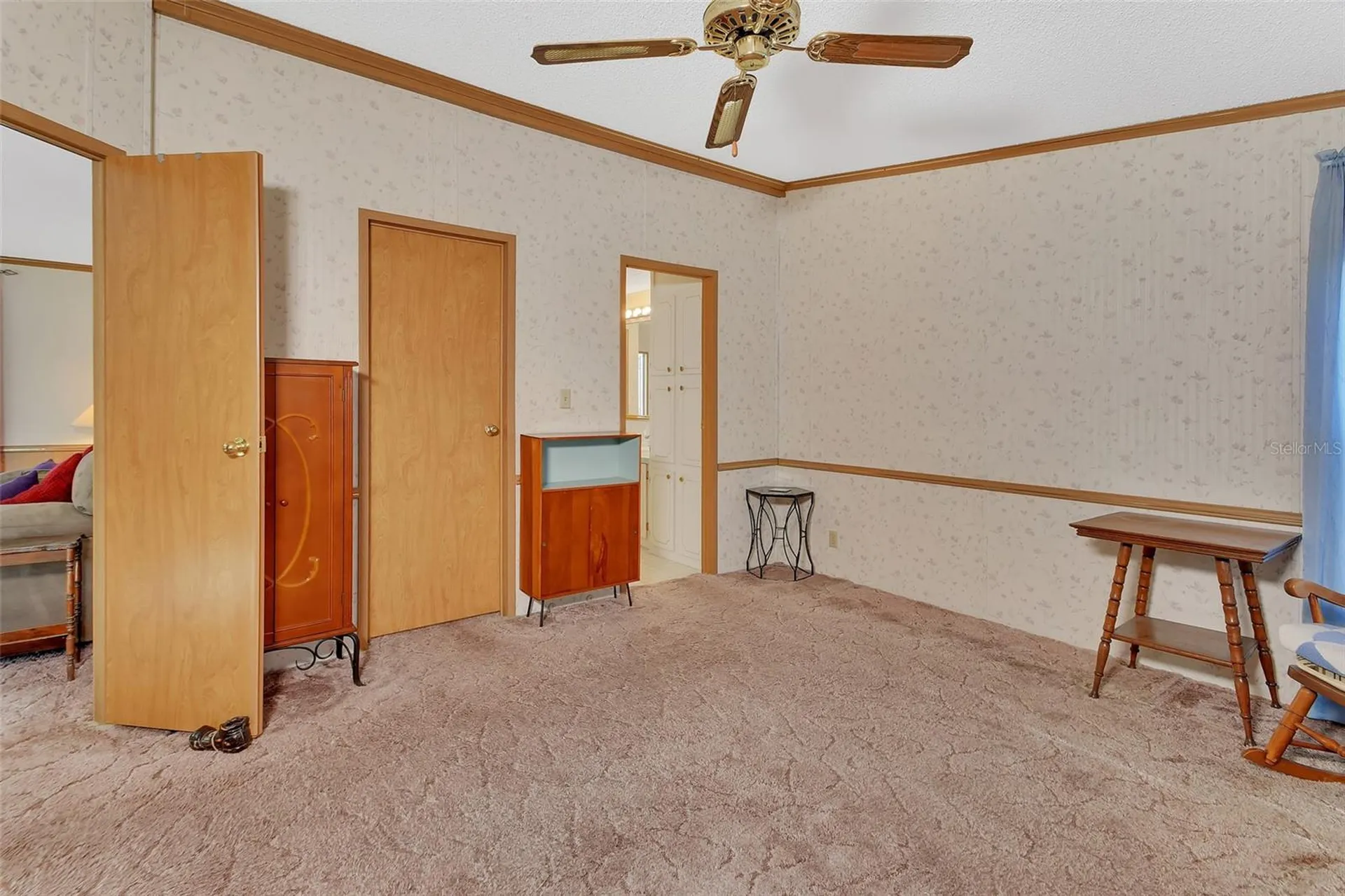 27130 Fishermans Road Paisley FL 32767