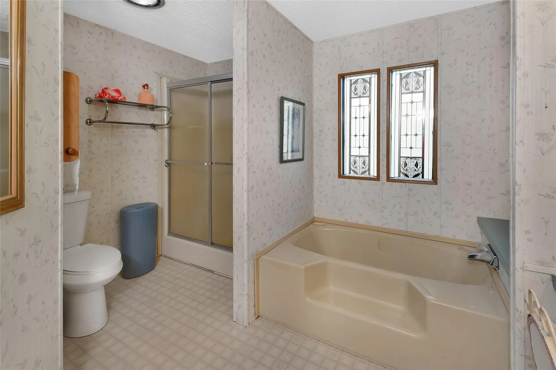 27130 Fishermans Road Paisley FL 32767