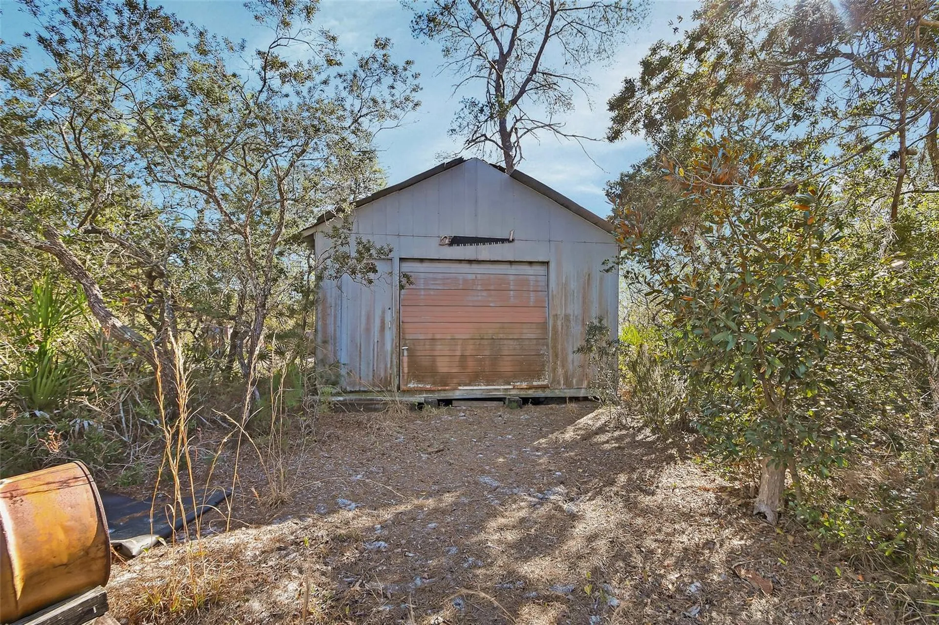 27130 Fishermans Road Paisley FL 32767