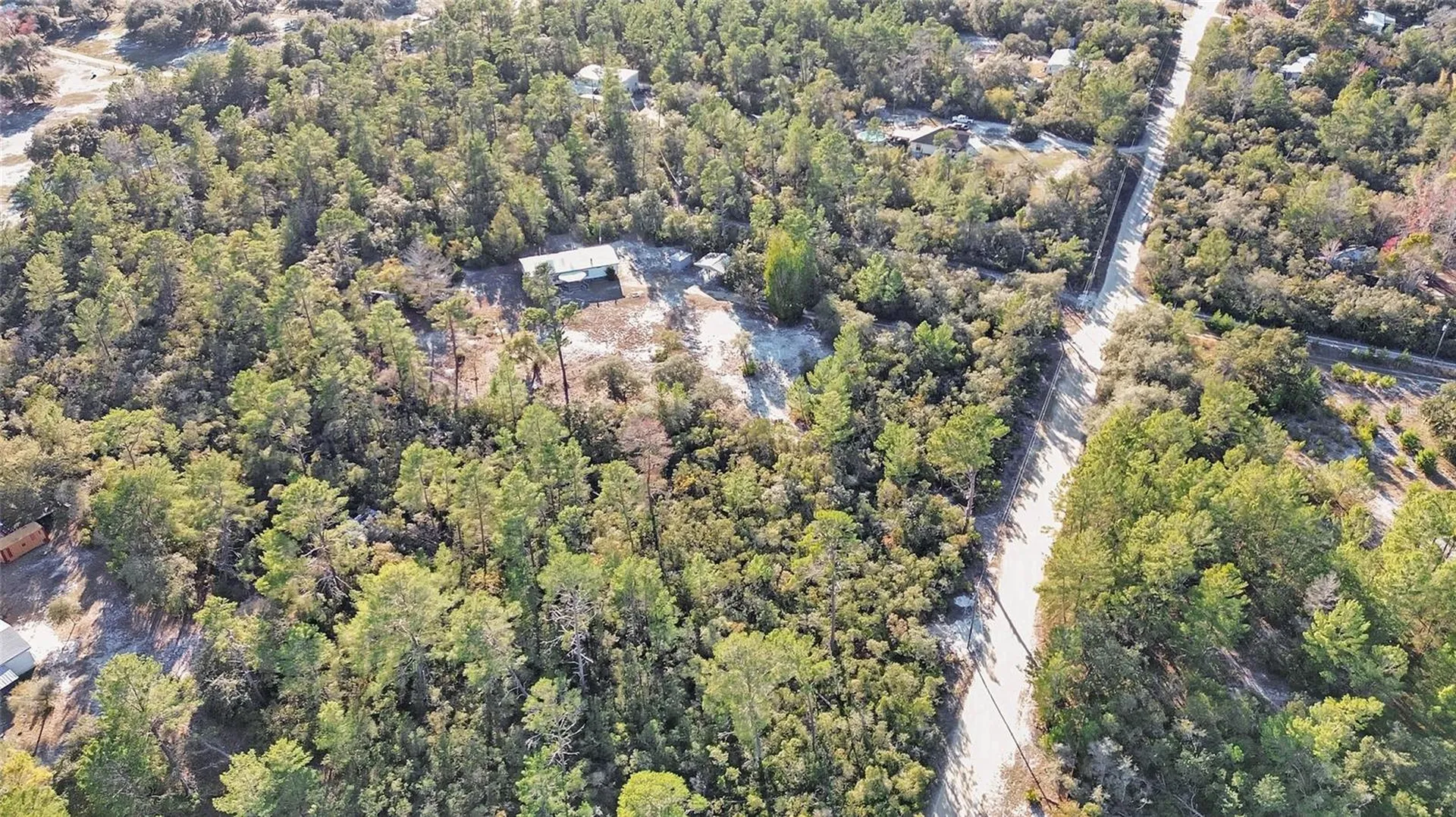 27130 Fishermans Road Paisley FL 32767
