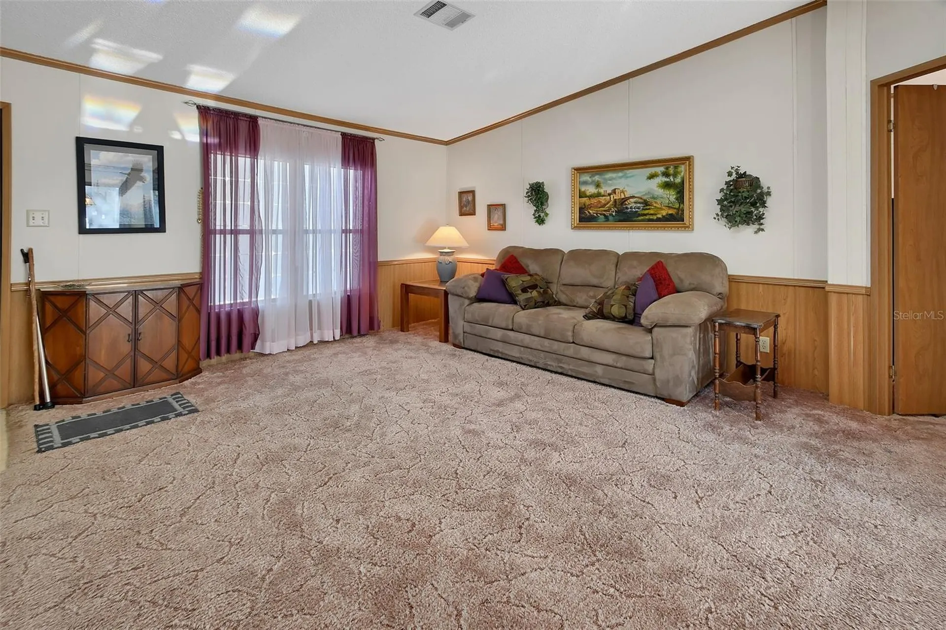 27130 Fishermans Road Paisley FL 32767