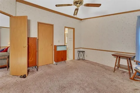 27130 Fishermans Road Paisley FL 32767