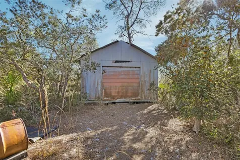 27130 Fishermans Road Paisley FL 32767