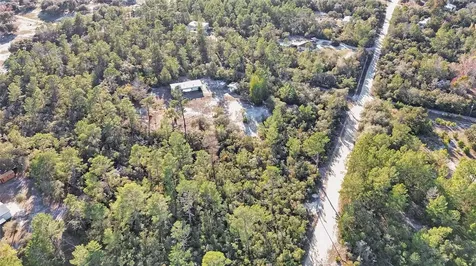 27130 Fishermans Road Paisley FL 32767