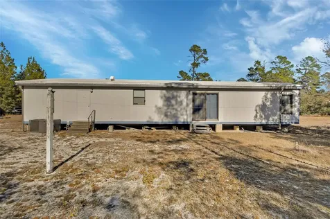 27130 Fishermans Road Paisley FL 32767