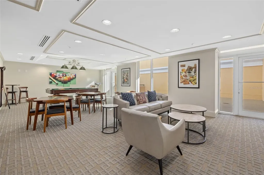 800 N Tamiami Trail Sarasota FL 34236