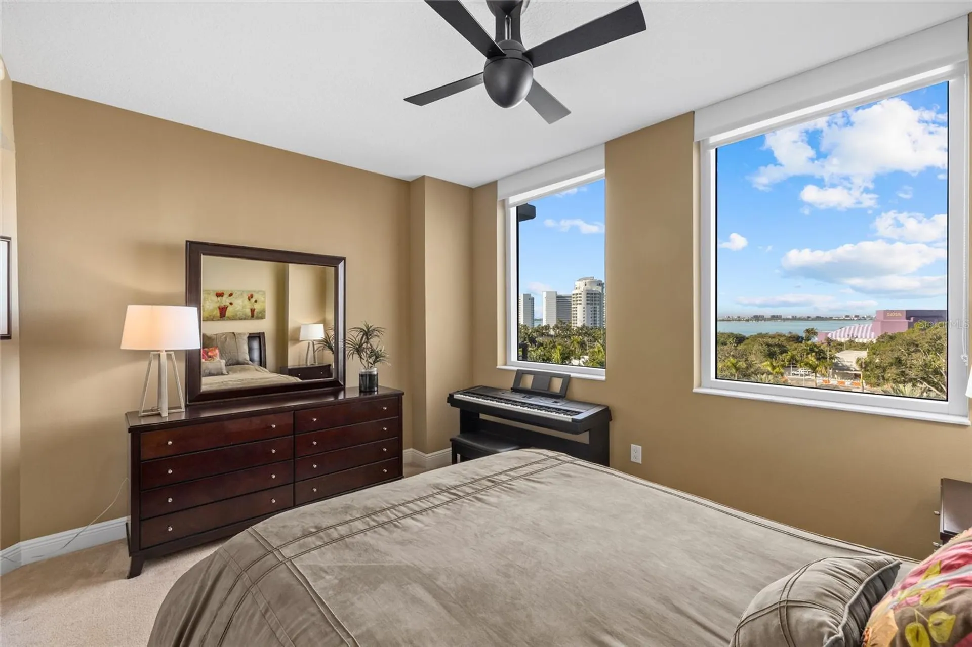 800 N Tamiami Trail Sarasota FL 34236