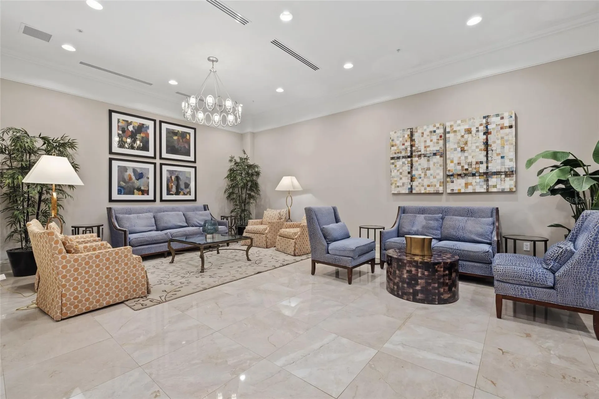 800 N Tamiami Trail Sarasota FL 34236