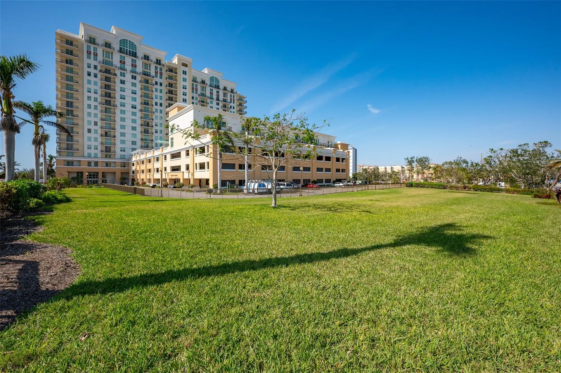 800 N Tamiami Trail Sarasota FL 34236